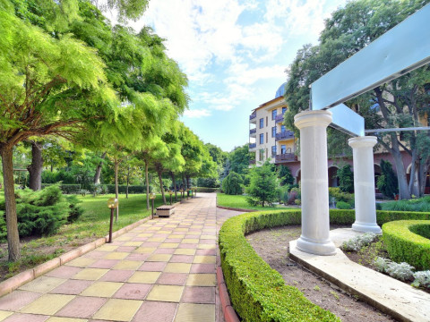 Estreya Residence (St.Constantin:E) 4*