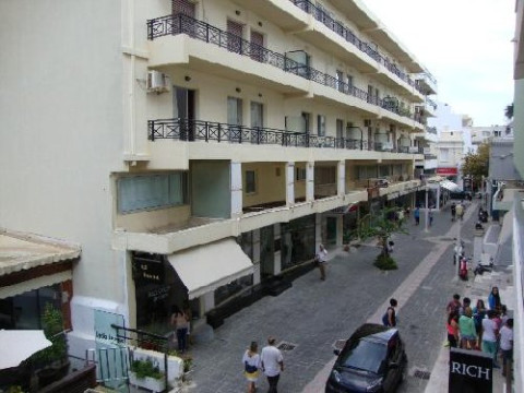 ROYAL APART HOTEL