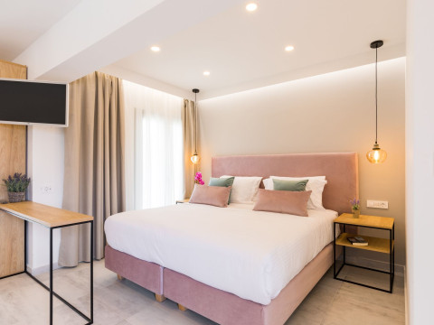 V Luxury Suites Corfu