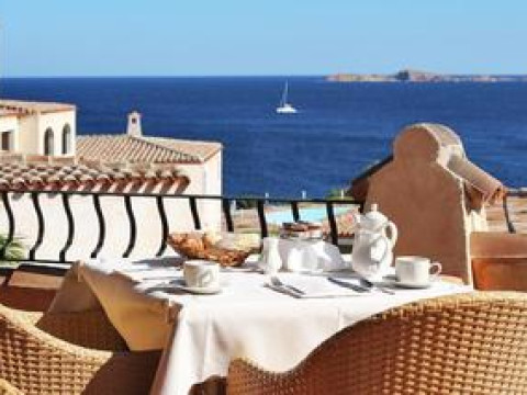 COLONNA RESORT