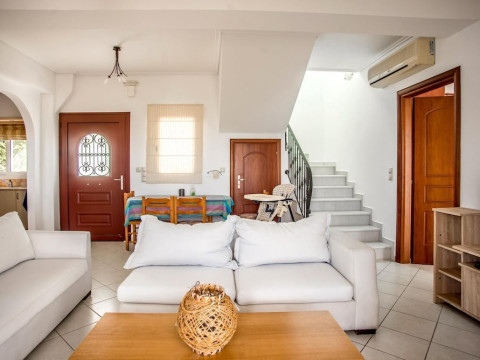 VILLA EUROPE THIA IN IONIAN ISLANDS