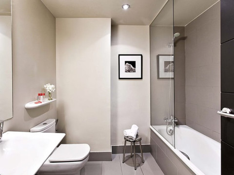 MEDIUM VALENCIA HOTEL