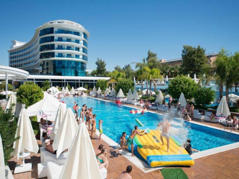 Q PREMIUM RESORT