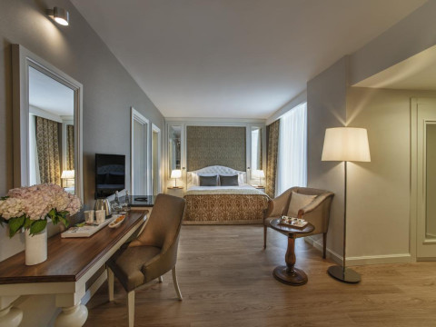 ASKA LARA RESORT & SPA