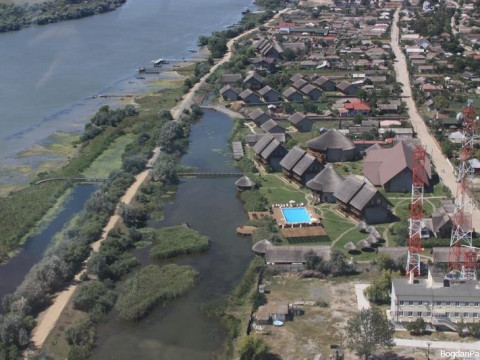 COMPLEX GREEN VILLAGE
