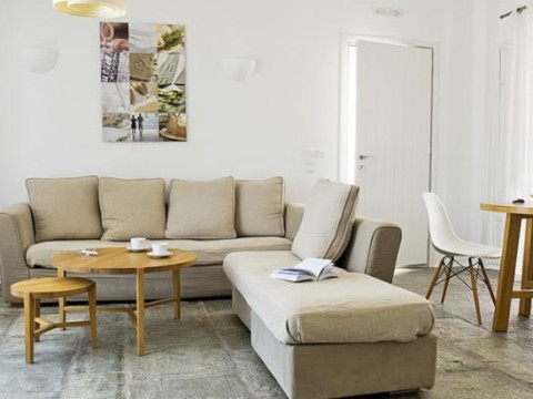 Kapetan Tasos Suites