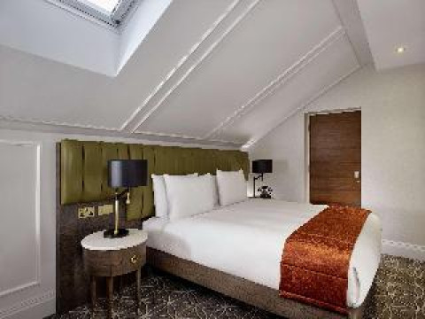 100 Queens Gate Hotel London, Curio Collection by Hilton