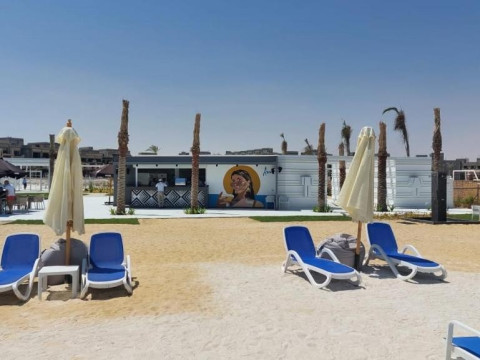 Azur One Eleven Hotel