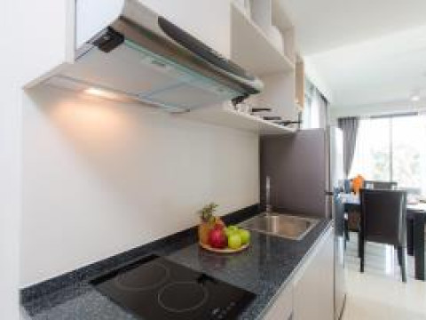 6TH AVENUE SURIN BEACH