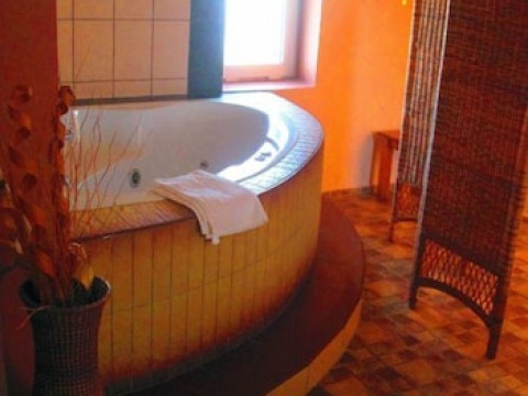 HOTEL JAKUZZI