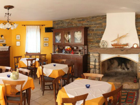 Roxani Country House
