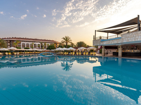 Club Hotel Turan Prince World