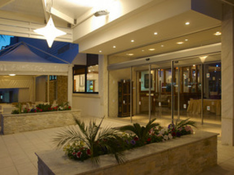 SENATOR HOTEL APARTMENTS - ADULTS ONLY