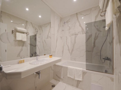PERLA LUXURY