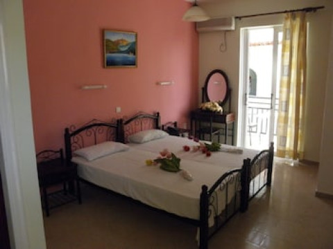 VOSSOS HOTEL APARTMENTS