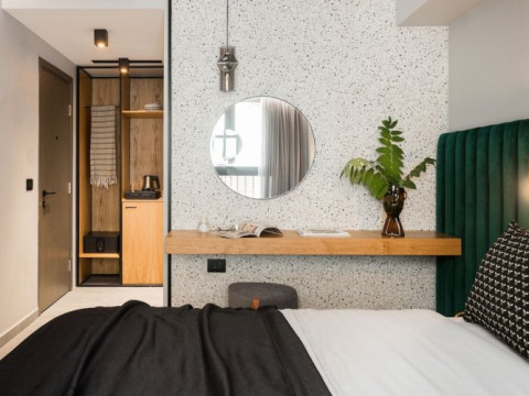 11 Enteka Acropolis Suites