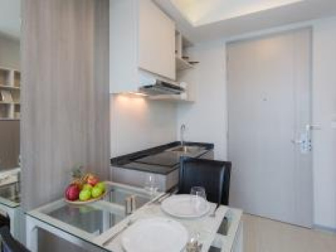 6TH AVENUE SURIN BEACH