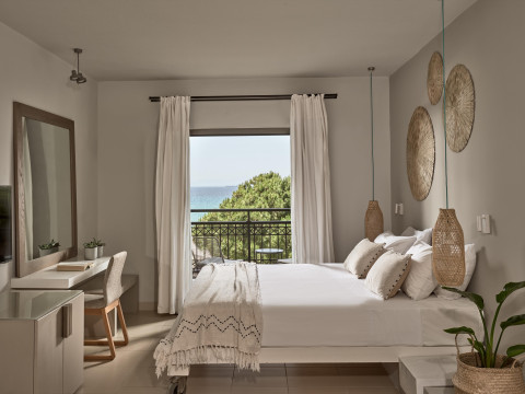 The Bay Hotel & Suite