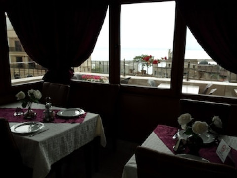 VOILA HOTEL
