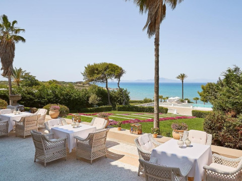 Mandola Rosa a Grecotel Resort to Live at Riviera Olympia