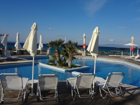 Iraklis Apartments  Keys
