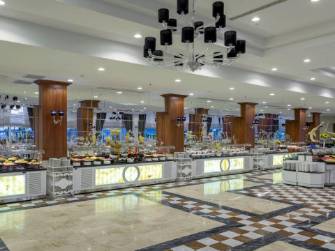 DOBEDAN WORLD PALACE