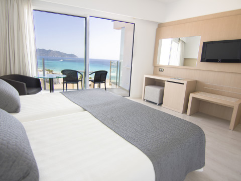 CM Playa Del Moro