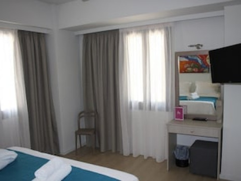 AURA BOUTIQUE HOTEL