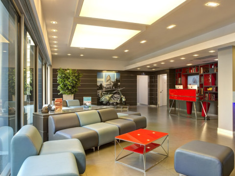 iQ Hotel Roma