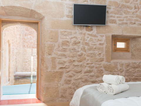 Can Mostatxins Hotel
