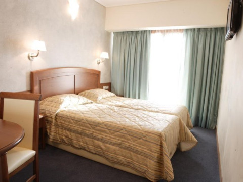 Crystal City Hotel