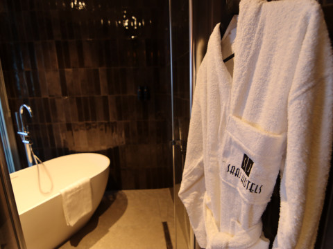 Silken Saaj Maar Adults Only