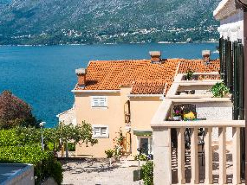 APARTMENTS AND ROOMS CINA