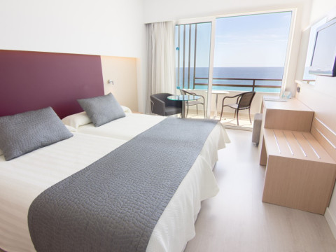 CM Playa Del Moro
