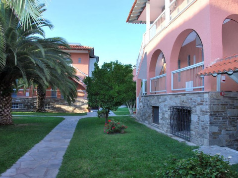 Hanioti Village Resort
