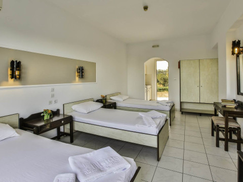 Hillside Studios&Apartments