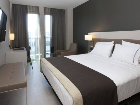AC HOTEL COLON VALENCIA BY MARRIOTT