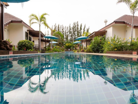 Pinnacle Grand Jomtien Resort & Beach Club