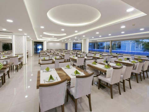 XPERIA KLEOPATRA LIFE HOTEL