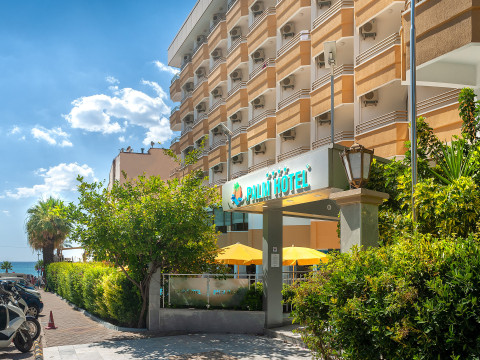 Palm Hotel