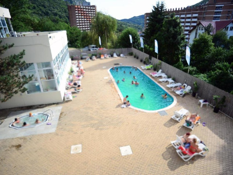 . Diana Resort (CM)