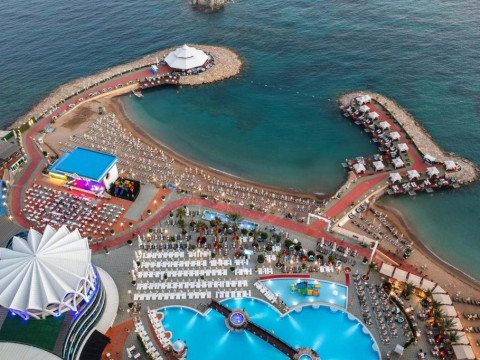 Granada Luxury Resort