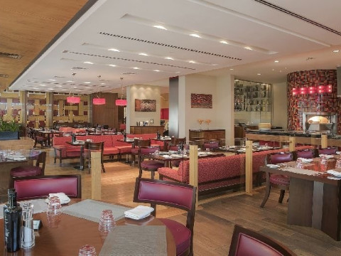 Radisson Blu Hotel Barsha Heights