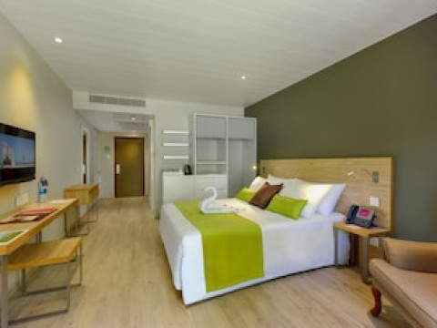 MAURICIA BEACHCOMBER