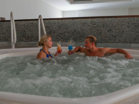 CLEOPATRA LUXURY RESORT MAKADI BAY