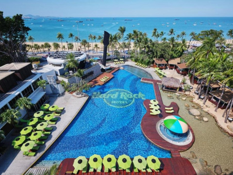 Combo Mode Sathorn 3 nopti si Sejur Hotel Hard Rock Pattaya