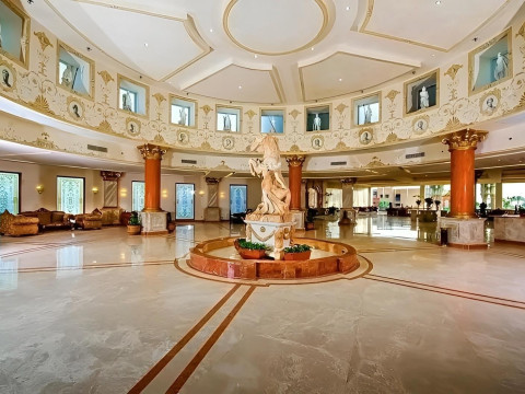 Titanic Palace Resort