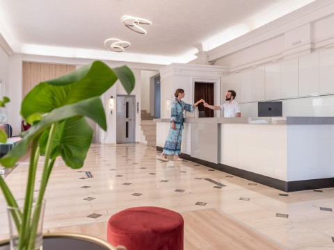 Azure Mare Hotel