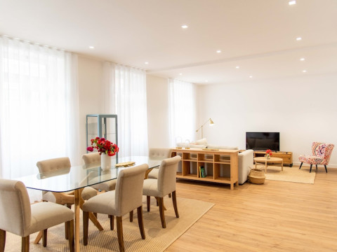 APARTAMENTOS FERNAO ORNELAS