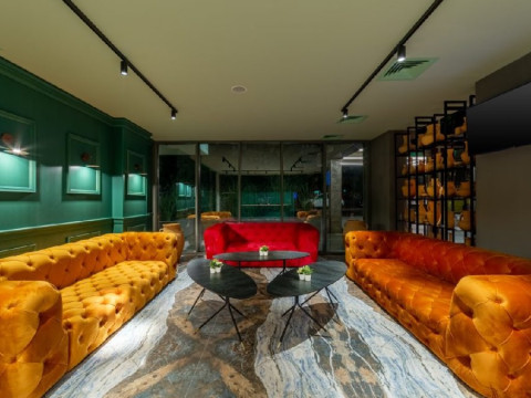 TOMIS GARDEN APARTHOTEL.